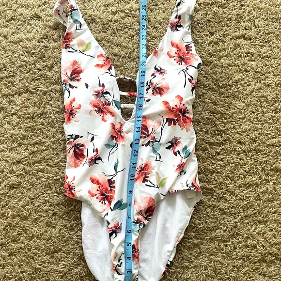 Brand new Lucky Brand cordavalle plunge white floral one piece swimsuit - Picture 5 of 7
